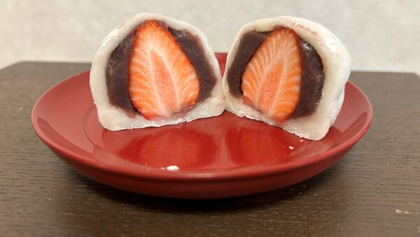 菖蒲のいちご大福と塩あんびんの新発見「阿良川屋」の和菓子