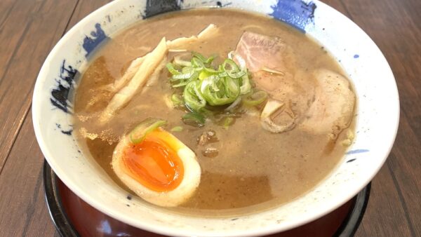 久喜駅徒歩約5分！「らーめんさくら」の醤油漁ラーメンが絶品